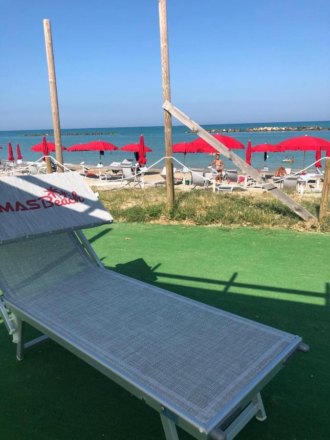 Ambruosi Village Resort & Spa Massignano Exterior foto